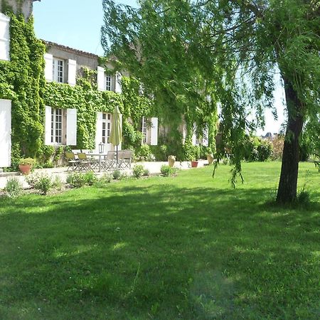 Domaine De La Queyssie Bed & Breakfast Saussignac Exterior foto