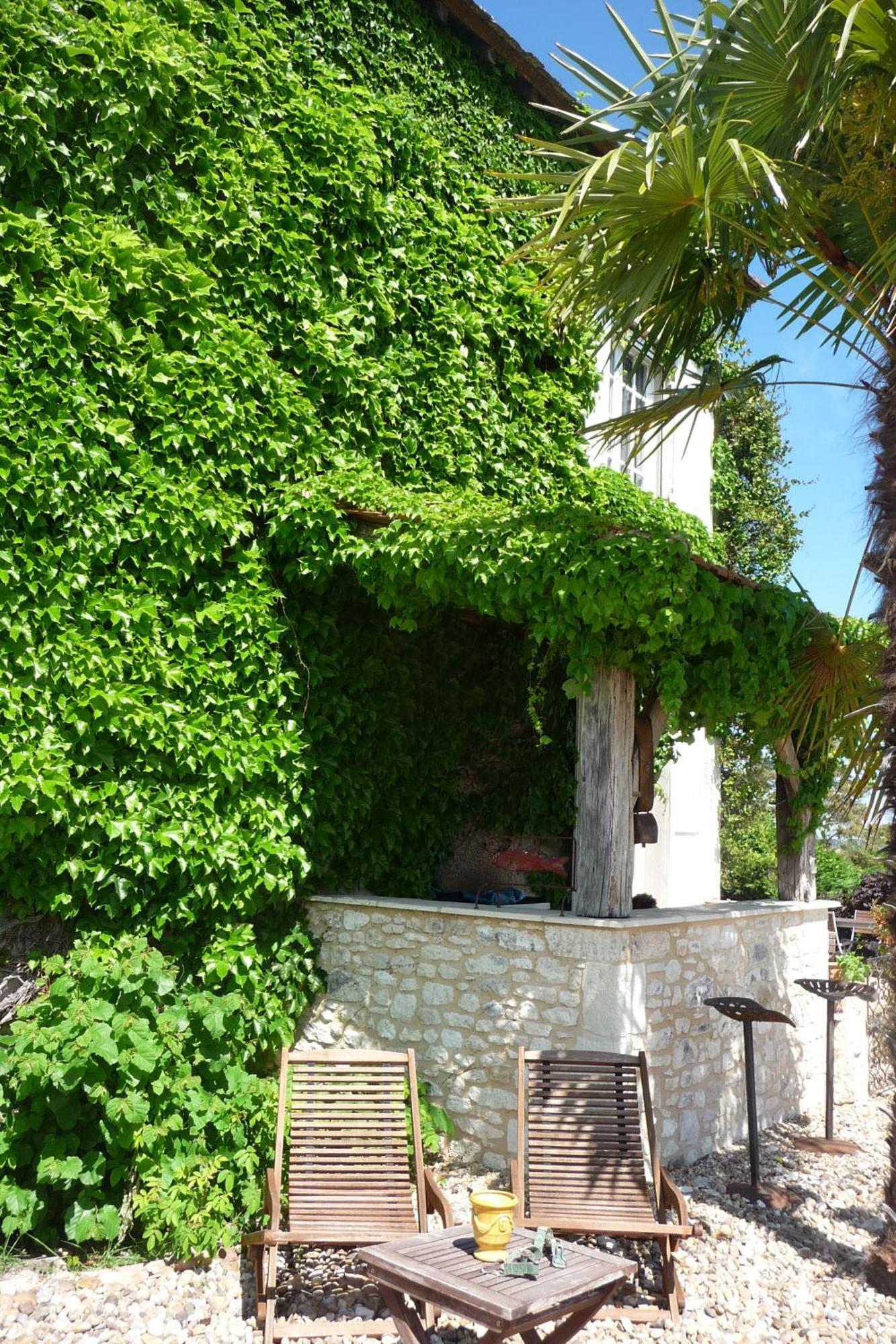 Domaine De La Queyssie Bed & Breakfast Saussignac Exterior foto