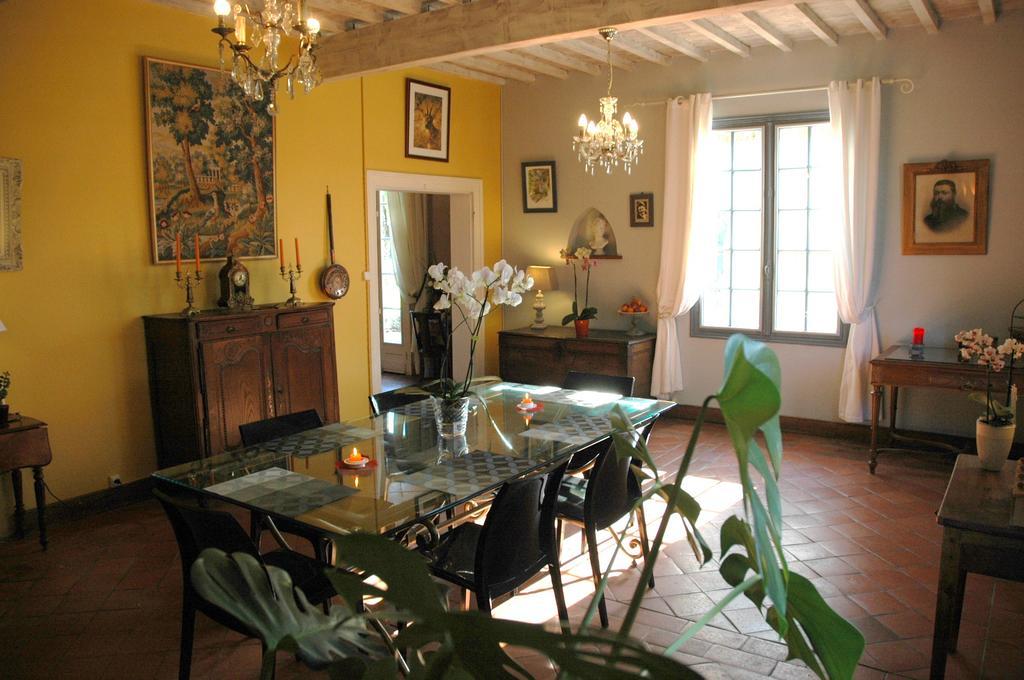 Domaine De La Queyssie Bed & Breakfast Saussignac Exterior foto